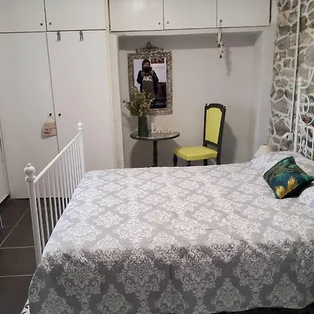 με συμπάθεια-with Sympathy - Private Parking Appartement