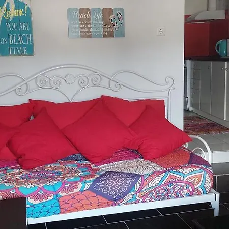 με συμπάθεια-with Sympathy - Private Parking * 카발라