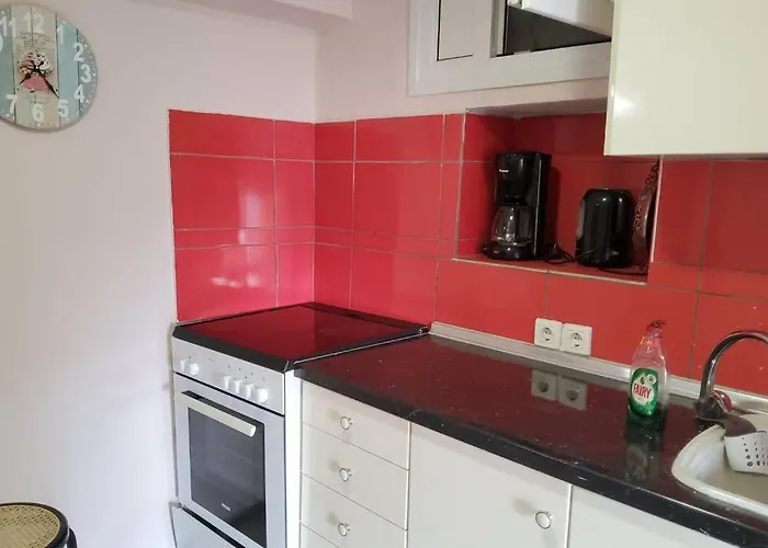 με συμπάθεια-with Sympathy - Private Parking דירה