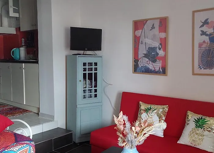 με συμπάθεια-with Sympathy - Private Parking